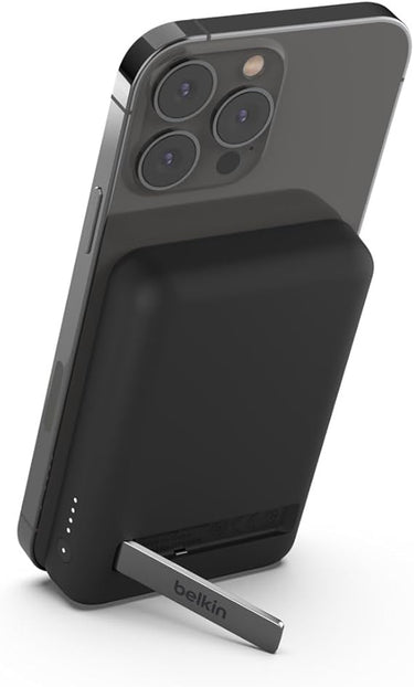 Belkin batería externa magnética de 5000 mAh, cargador portátil compatible con MagSafe, pass-through, power bank con salida de 7,5 W y entrada de 10 W, soporte extraíble, iPhone serie 16, 15, 14, 13